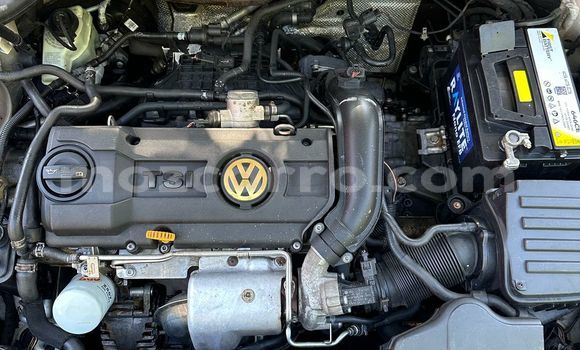 Nunua Ilio tumika Volkswagen Golf Nyeupe Gari ndani ya Maputo nchini Maputo Nunua Ilio tumika Volkswagen Golf Nyeupe Gari ndani ya Maputo nchini Maputo