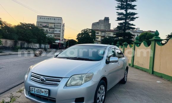 Comprar Usado Toyota Axio Prata Carro em Maputo em Maputo