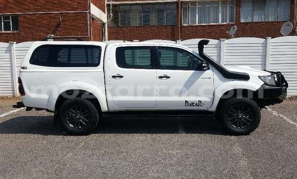 Comprar Usado Toyota Hilux Branco Carro em Maputo em Maputo Comprar Usado Toyota Hilux Branco Carro em Maputo em Maputo
