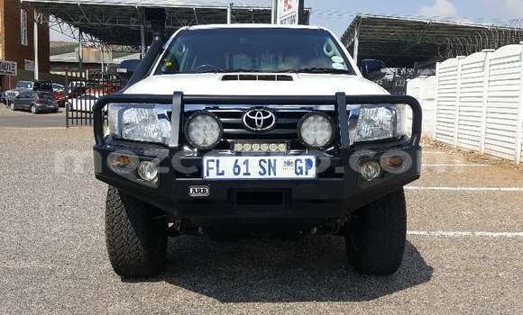 Comprar Usado Toyota Hilux Branco Carro em Maputo em Maputo Comprar Usado Toyota Hilux Branco Carro em Maputo em Maputo