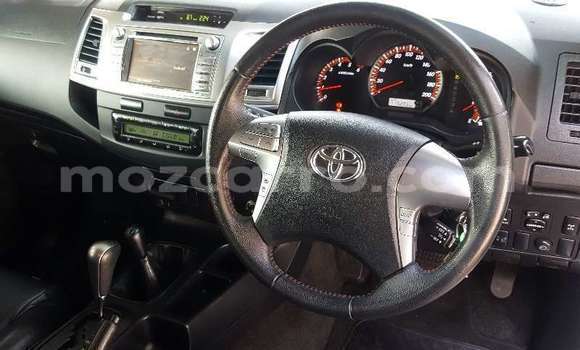 Comprar Usado Toyota Hilux Branco Carro em Maputo em Maputo Comprar Usado Toyota Hilux Branco Carro em Maputo em Maputo