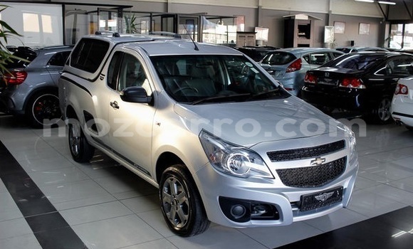 Comprar Usado Chevrolet Corsa Prata Carro em Maputo em Maputo