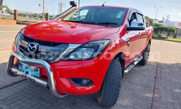Tenga Tsaru Mazda BT-50 Tsvuku Mota in Maputo in Maputo Tenga Tsaru Mazda BT-50 Tsvuku Mota in Maputo in Maputo