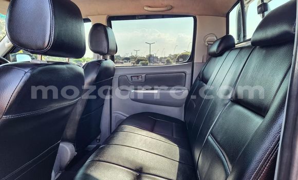 Buy Used Toyota Hilux Silver Car in Maputo in Maputo Buy Used Toyota Hilux Silver Car in Maputo in Maputo