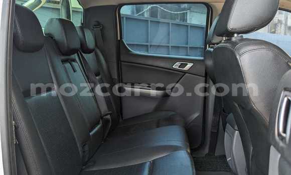 Nunua Ilio tumika Mazda BT-50 Nyeupe Gari ndani ya Maputo nchini Maputo Nunua Ilio tumika Mazda BT-50 Nyeupe Gari ndani ya Maputo nchini Maputo