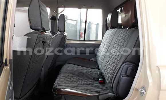 Nunua Ilio tumika Toyota Land Cruiser Beige Gari ndani ya Maputo nchini Maputo Nunua Ilio tumika Toyota Land Cruiser Beige Gari ndani ya Maputo nchini Maputo