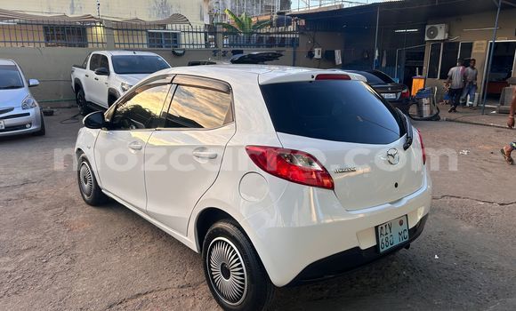 Comprar Usado Mazda Demio Branco Carro em Maputo em Maputo Comprar Usado Mazda Demio Branco Carro em Maputo em Maputo