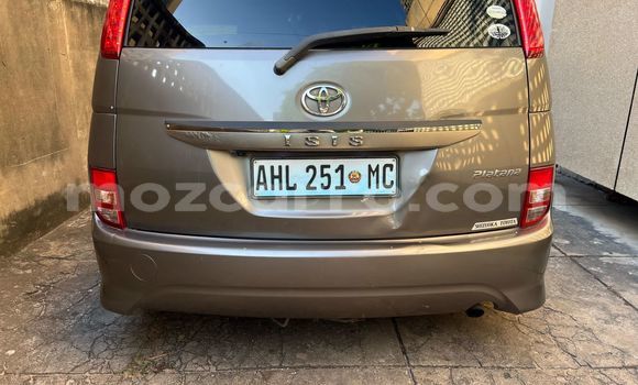Buy Used Toyota ISis Brown Car in Maputo in Maputo Buy Used Toyota ISis Brown Car in Maputo in Maputo