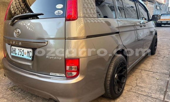 Buy Used Toyota ISis Brown Car in Maputo in Maputo Buy Used Toyota ISis Brown Car in Maputo in Maputo