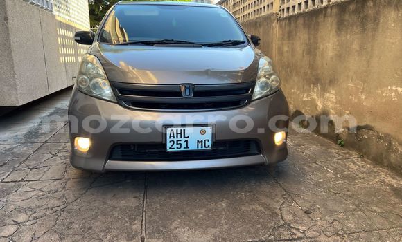 Buy Used Toyota ISis Brown Car in Maputo in Maputo Buy Used Toyota ISis Brown Car in Maputo in Maputo