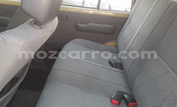 Nunua Ilio tumika Toyota Land Cruiser Beige Gari ndani ya Maputo nchini Maputo Nunua Ilio tumika Toyota Land Cruiser Beige Gari ndani ya Maputo nchini Maputo