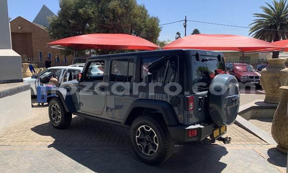 Nunua Ilio tumika Jeep Wrangler Kijani Gari ndani ya Maputo nchini Maputo Nunua Ilio tumika Jeep Wrangler Kijani Gari ndani ya Maputo nchini Maputo