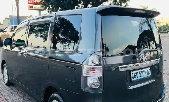 Comprar Usado Toyota Noah Preto Carro em Maputo em Maputo Comprar Usado Toyota Noah Preto Carro em Maputo em Maputo