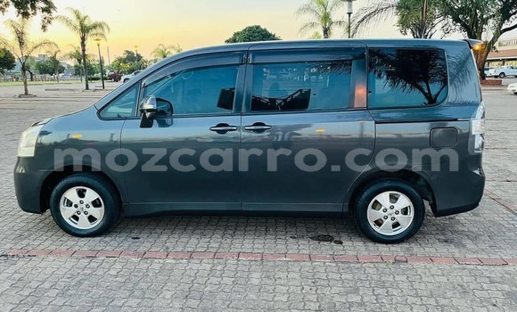 Comprar Usado Toyota Noah Preto Carro em Maputo em Maputo Comprar Usado Toyota Noah Preto Carro em Maputo em Maputo