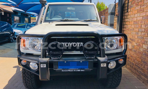 Comprar Usado Toyota Land Cruiser Branco Carro em Maputo em Maputo Comprar Usado Toyota Land Cruiser Branco Carro em Maputo em Maputo