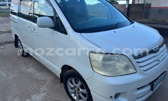 Comprar Usado Toyota Noah Branco Carro em Maputo em Maputo Comprar Usado Toyota Noah Branco Carro em Maputo em Maputo