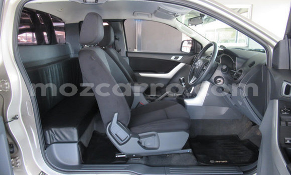 Nunua Ilio tumika Mazda BT-50 Nyingine Gari ndani ya Maputo nchini Maputo Nunua Ilio tumika Mazda BT-50 Nyingine Gari ndani ya Maputo nchini Maputo