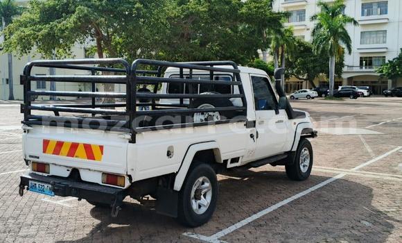 Buy Used Toyota Hilux White Car in Maputo in Maputo Buy Used Toyota Hilux White Car in Maputo in Maputo