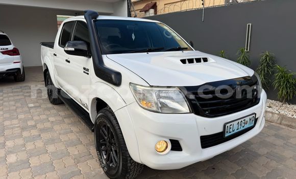Comprar Usado Toyota Hilux Branco Carro em Maputo em Maputo Comprar Usado Toyota Hilux Branco Carro em Maputo em Maputo