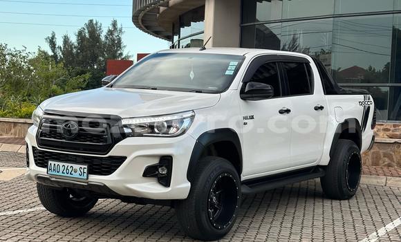 Tenga Itsva Toyota Hilux Chena Mota in Maputo in Maputo Tenga Itsva Toyota Hilux Chena Mota in Maputo in Maputo