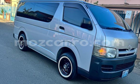 Tenga Tsaru Toyota Hiace Sirivha Mota in Maputo in Maputo Tenga Tsaru Toyota Hiace Sirivha Mota in Maputo in Maputo