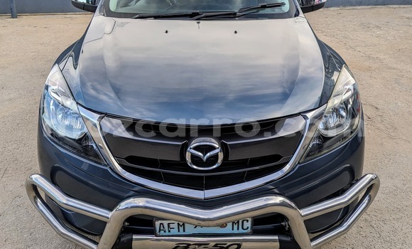 Comprar Usado Mazda BT-50 Azul Carro em Maputo em Maputo