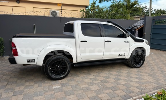 Buy Used Toyota Hilux White Car in Maputo in Maputo Buy Used Toyota Hilux White Car in Maputo in Maputo