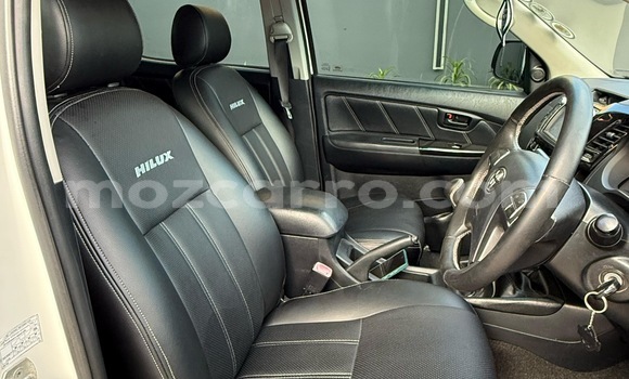 Buy Used Toyota Hilux White Car in Maputo in Maputo Buy Used Toyota Hilux White Car in Maputo in Maputo