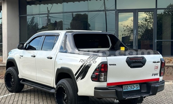 Tenga Tsaru Toyota Hiluxe Revo Chena Mota in Maputo in Maputo Tenga Tsaru Toyota Hiluxe Revo Chena Mota in Maputo in Maputo