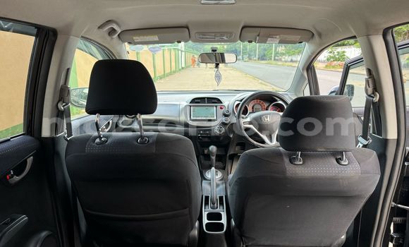 Nunua Ilio tumika Honda Fit Nyeusi Gari ndani ya Maputo nchini Maputo Nunua Ilio tumika Honda Fit Nyeusi Gari ndani ya Maputo nchini Maputo