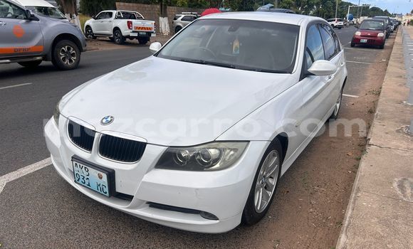 Nunua Ilio tumika BMW 2-Series Nyeupe Gari ndani ya Maputo nchini Maputo