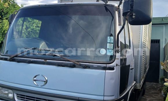 Comprar Usado Hino Ranger Azul Caminhão em Xai-Xai em Gaza