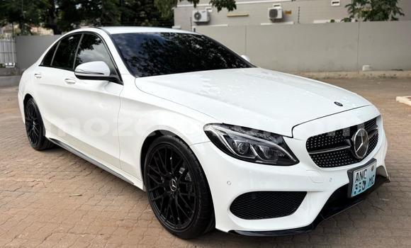 Comprar Usado Mercedes-Benz C-Classe Branco Carro em Maputo em Maputo