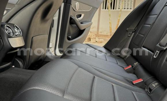 Comprar Usado Mercedes-Benz C-Classe Branco Carro em Maputo em Maputo Comprar Usado Mercedes-Benz C-Classe Branco Carro em Maputo em Maputo