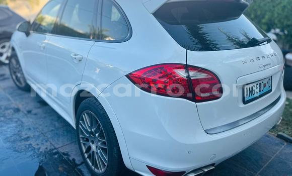 Comprar Novo Porsche Cayenne Branco Carro em Maputo em Maputo