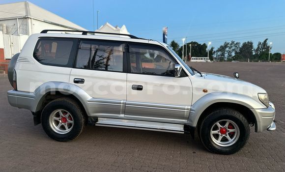 Buy Used Toyota Land Cruiser Prado White Car in Maputo in Maputo Buy Used Toyota Land Cruiser Prado White Car in Maputo in Maputo
