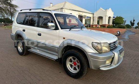 Buy Used Toyota Land Cruiser Prado White Car in Maputo in Maputo Buy Used Toyota Land Cruiser Prado White Car in Maputo in Maputo