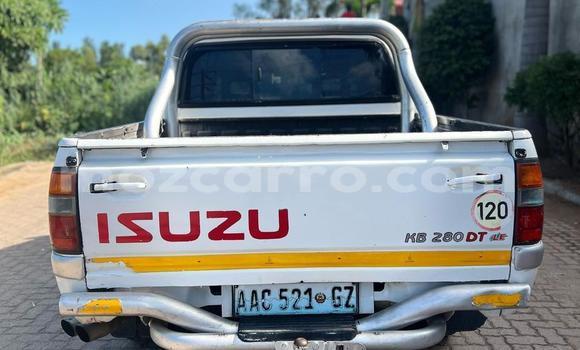 Comprar Usado Isuzu KB Branco Carro em Maputo em Maputo Comprar Usado Isuzu KB Branco Carro em Maputo em Maputo