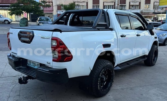 Tenga Tsaru Toyota Hilux Chena Mota in Maputo in Maputo Tenga Tsaru Toyota Hilux Chena Mota in Maputo in Maputo