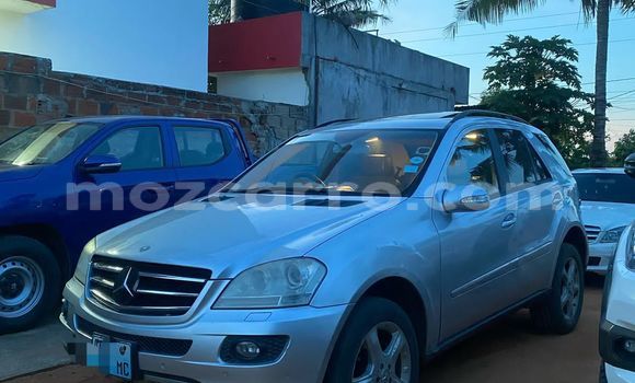 Nunua Ilio tumika Mercedes‒Benz M-Class Fedha Gari ndani ya Maputo nchini Maputo Nunua Ilio tumika Mercedes‒Benz M-Class Fedha Gari ndani ya Maputo nchini Maputo