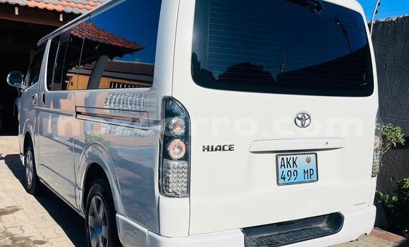 Tenga Tsaru Toyota Hiace Chena Mota in Maputo in Maputo Tenga Tsaru Toyota Hiace Chena Mota in Maputo in Maputo