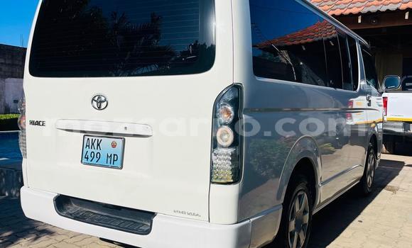 Tenga Tsaru Toyota Hiace Chena Mota in Maputo in Maputo Tenga Tsaru Toyota Hiace Chena Mota in Maputo in Maputo