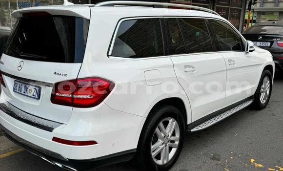 Nunua Ilio tumika Mercedes-Benz C-Classe Nyeupe Gari ndani ya Maputo nchini Maputo Nunua Ilio tumika Mercedes-Benz C-Classe Nyeupe Gari ndani ya Maputo nchini Maputo