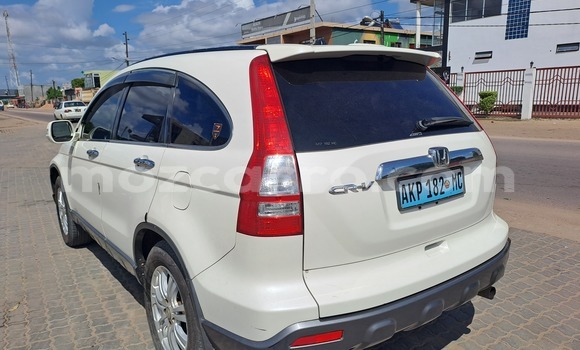 Nunua Ilio tumika Honda CR-V Nyeupe Gari ndani ya Maputo nchini Maputo Nunua Ilio tumika Honda CR-V Nyeupe Gari ndani ya Maputo nchini Maputo