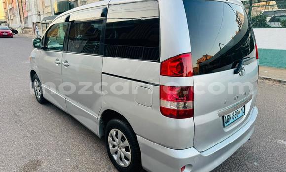 Comprar Usado Toyota Noah Prata Carro em Maputo em Maputo Comprar Usado Toyota Noah Prata Carro em Maputo em Maputo