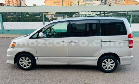 Comprar Usado Toyota Noah De outros Carro em Maputo em Maputo Comprar Usado Toyota Noah De outros Carro em Maputo em Maputo