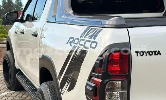 Comprar Novo Toyota Hilux Branco Carro em Maputo em Maputo Comprar Novo Toyota Hilux Branco Carro em Maputo em Maputo