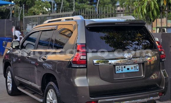 Comprar Novo Toyota Land Cruiser Prado Castanho Carro em Maputo em Maputo Comprar Novo Toyota Land Cruiser Prado Castanho Carro em Maputo em Maputo