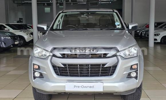 Nunua Ilio tumika Isuzu D-MAX Nyeupe Gari ndani ya Maputo nchini Maputo Nunua Ilio tumika Isuzu D-MAX Nyeupe Gari ndani ya Maputo nchini Maputo