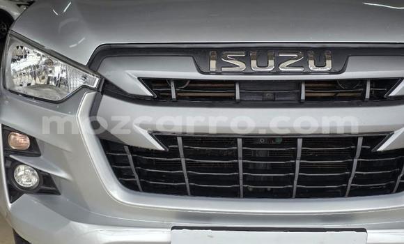 Nunua Ilio tumika Isuzu D-MAX Nyeupe Gari ndani ya Maputo nchini Maputo Nunua Ilio tumika Isuzu D-MAX Nyeupe Gari ndani ya Maputo nchini Maputo